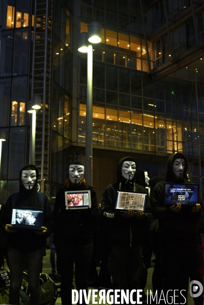 Action cause animale, ANONYMOUS FOR THE VOICELESS, Cube of Truth. International cube day November 3RD 2018 PARIS. Animals rights.