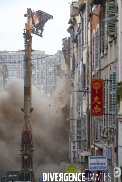 Marseille, 2 immeubles s effondrent dans le centre ville