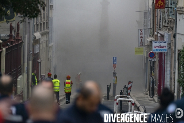 Marseille, 2 immeubles s effondrent dans le centre ville
