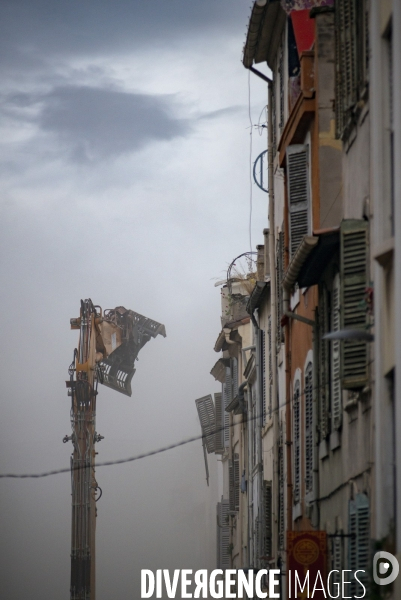 Marseille, 2 immeubles s effondrent dans le centre ville