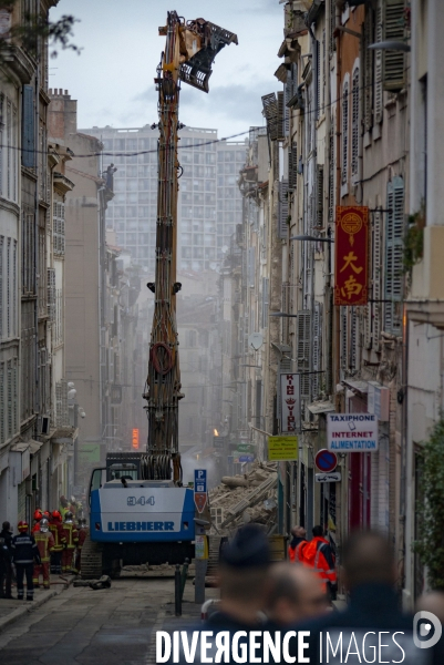 Marseille, 2 immeubles s effondrent dans le centre ville