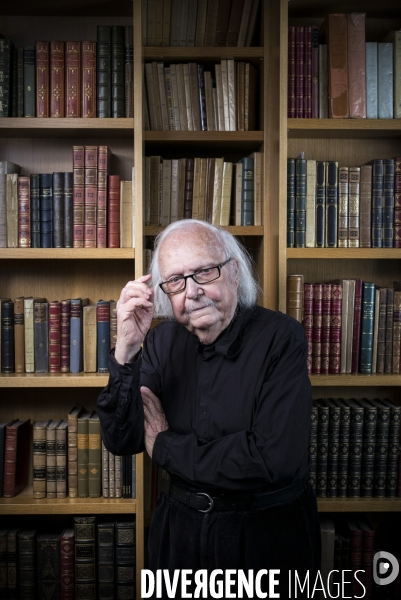 Portrait d alain rey, linguiste et redacteur du dictionnaire le petit robert.
