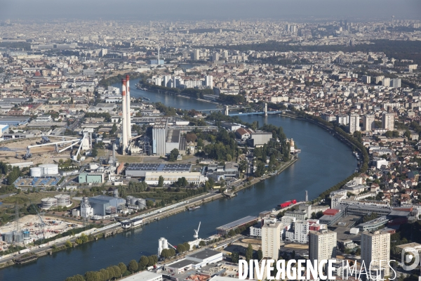 Vues aériennes de Paris et du sud de l Ile--de-France