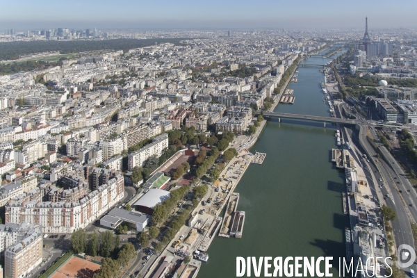 Vues aériennes de Paris et du sud de l Ile--de-France