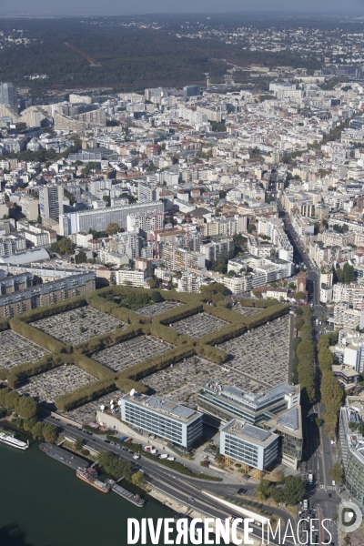 Vues aériennes de Paris et du sud de l Ile--de-France