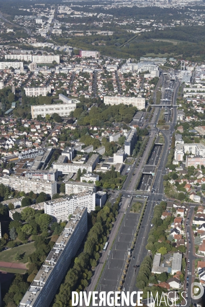 Vues aériennes de Paris et du sud de l Ile--de-France