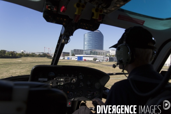 Vues aériennes de Paris et du sud de l Ile--de-France