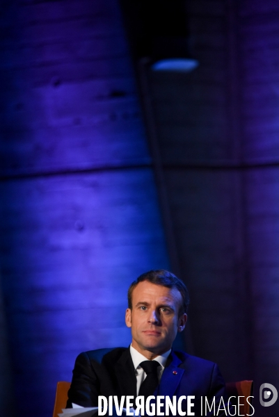 Emmanuel Macron à l Unesco pour réglementer l internet
