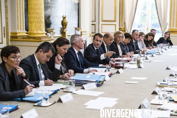 Conseil des ministres après le remaniement.