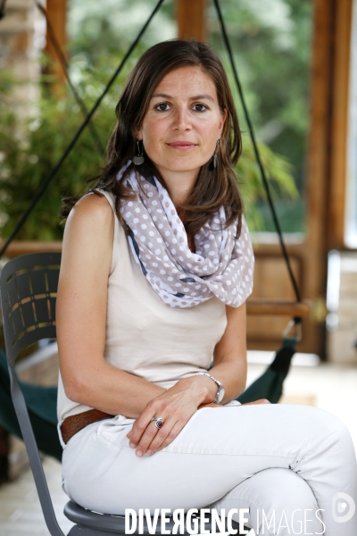 Elise HUCHARD -  spécialiste d écologie comportementale des primates