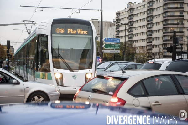 Le tramway arrive ...