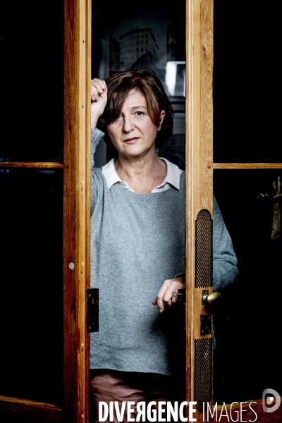 Emmanuelle Amar, lanceuse d alerte de l affaire  des bébés sans bras .