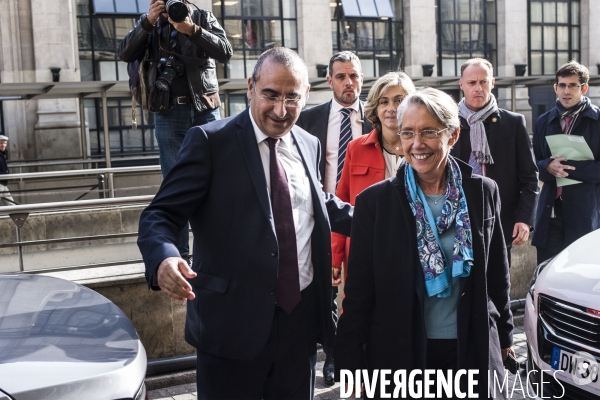 Déplacement de Laurent Nunez et d  Elisabeth Borne gare du nord