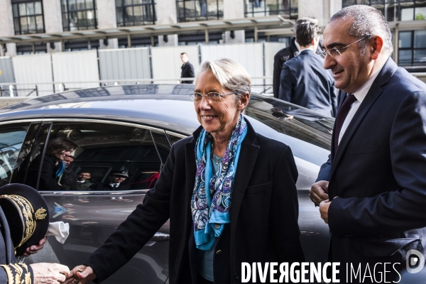 Déplacement de Laurent Nunez et d  Elisabeth Borne gare du nord