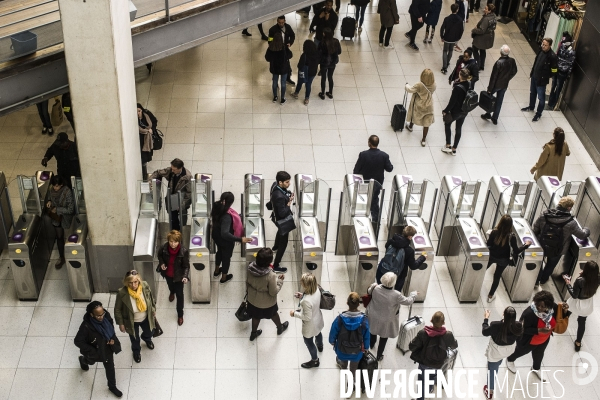 Déplacement de Laurent Nunez et d  Elisabeth Borne gare du nord