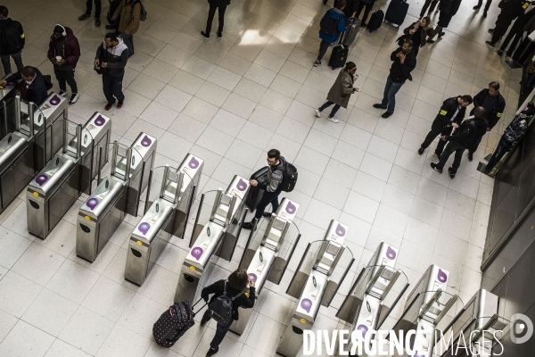 Déplacement de Laurent Nunez et d  Elisabeth Borne gare du nord