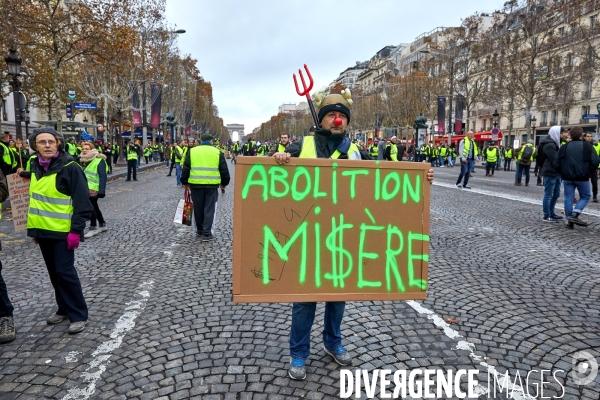 Manifestation Gilets Jaunes sur les Champs Elysees 24 novembre 2018