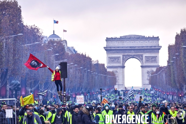 Manifestation Gilets Jaunes sur les Champs Elysees 24 novembre 2018