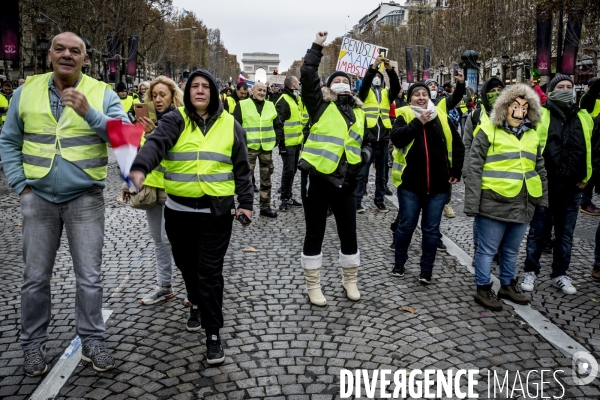 Gilets Jaunes sur les Champs Elysees - 24.11.2018