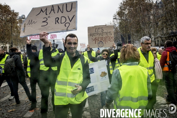 Gilets Jaunes sur les Champs Elysees - 24.11.2018