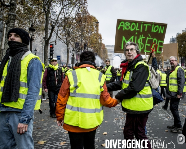 Gilets Jaunes sur les Champs Elysees - 24.11.2018