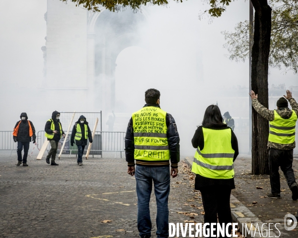 Gilets Jaunes sur les Champs Elysees - 24.11.2018