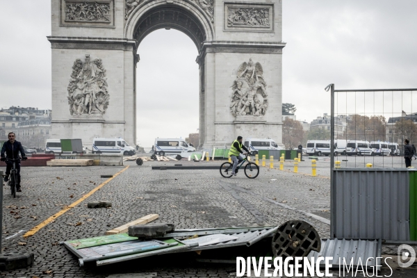 Gilets Jaunes sur les Champs Elysees - 24.11.2018