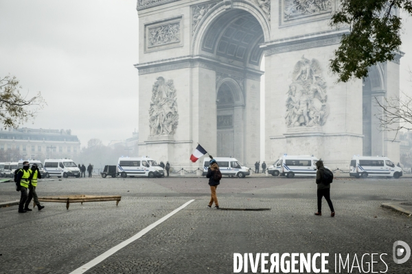 Gilets Jaunes sur les Champs Elysees - 24.11.2018