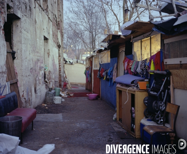 Bidonville roumain porte d Aubervilliers