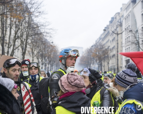 Gilets jaunes vers les Champs Elysées