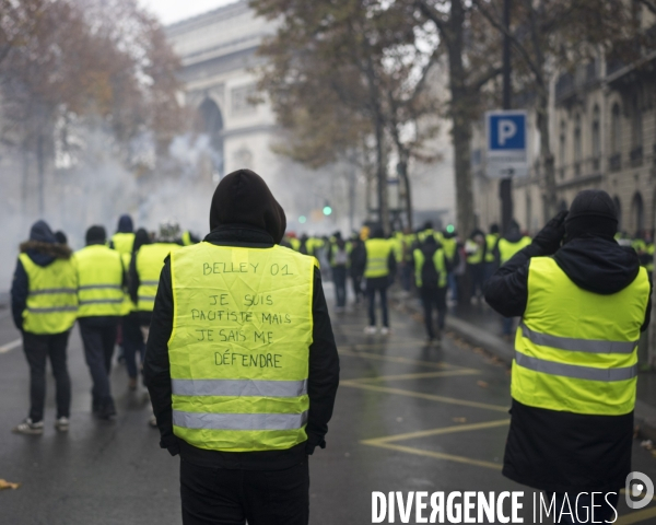 Gilets jaunes vers les Champs Elysées