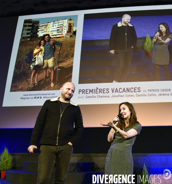 Le film PREMIERES VACANCES de Patrick Cassir, avec Camille Chamoux.