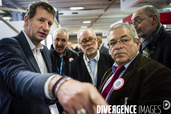 Yannick Jadot au salon des maires.