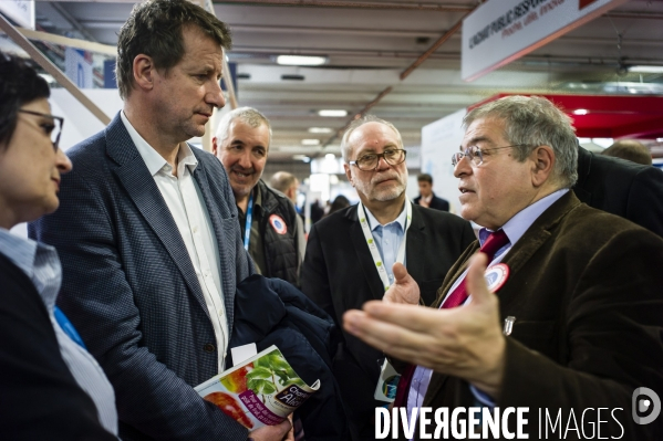 Yannick Jadot au salon des maires.