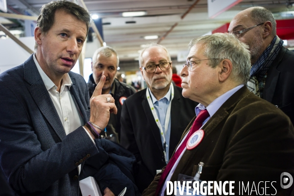 Yannick Jadot au salon des maires.