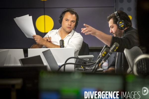 Marc Fauvelle présente la matinale de France Info