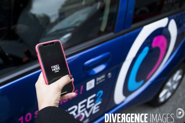 Anne HIDALGO présente le service de véhicules électriques en libre service  Free2Move .