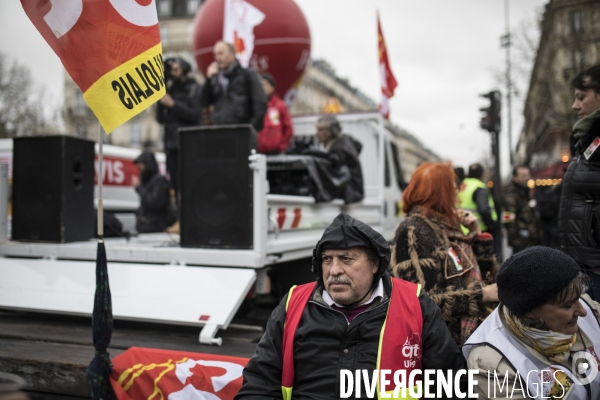 Manifestation de la cgt sur la précarité et les gilets jaunes