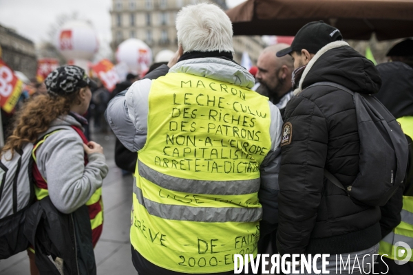 Manifestation de la cgt sur la précarité et les gilets jaunes