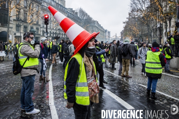 Revolte des Gilets Jaunes 1er & 2 decembre 2018, Paris.
