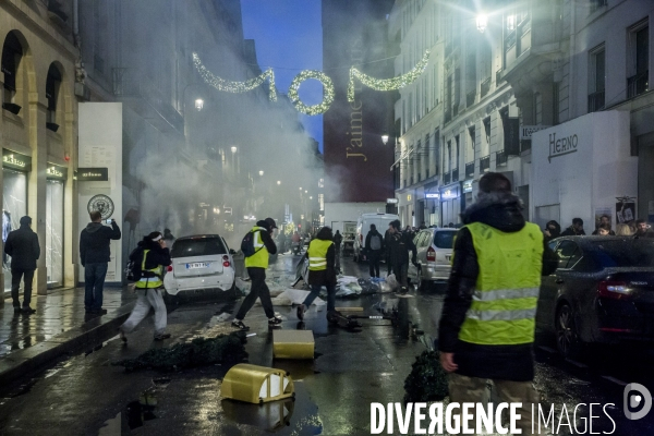 Revolte des Gilets Jaunes 1er & 2 decembre 2018, Paris.