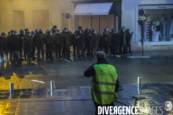 Revolte des Gilets Jaunes 1er & 2 decembre 2018, Paris.