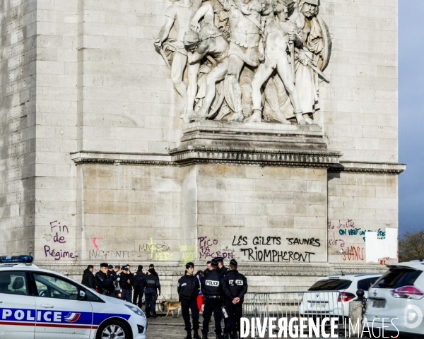 Revolte des Gilets Jaunes 1er & 2 decembre 2018, Paris.