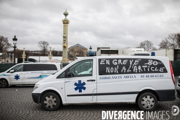 Manifestation d ambulanciers contre la réforme du financement des transports sanitaires