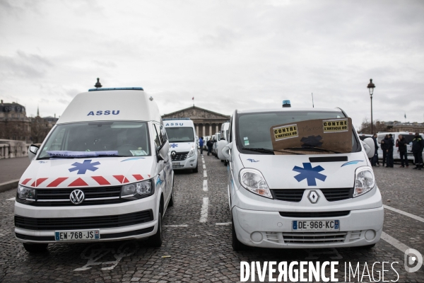 Manifestation d ambulanciers contre la réforme du financement des transports sanitaires