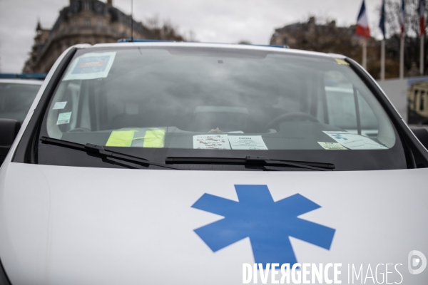 Manifestation d ambulanciers contre la réforme du financement des transports sanitaires