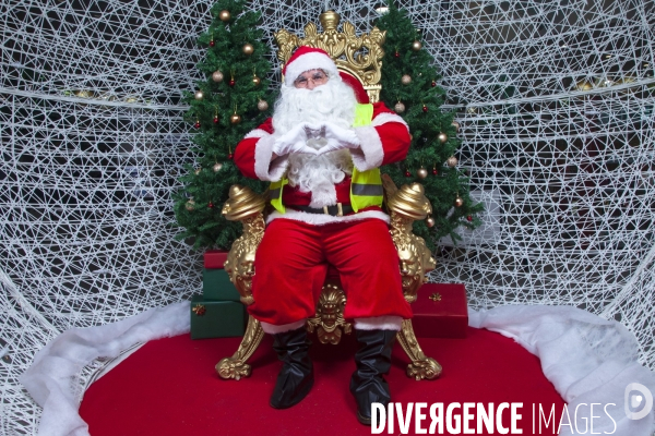 Le Père-Noël en gilet jaune