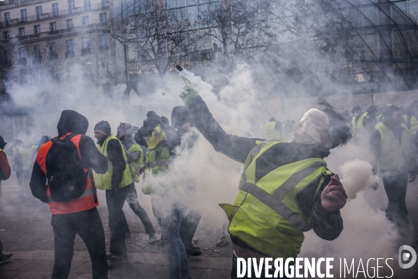 Acte 4 des gilets jaunes a paris.