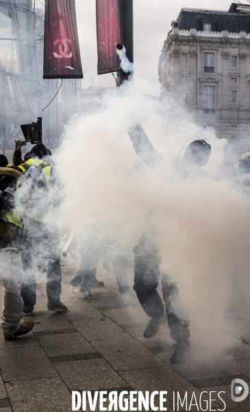 Acte 4 des gilets jaunes a paris.