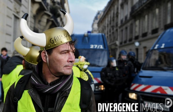 Manifestation des gilets jaunes à paris / Acte IV